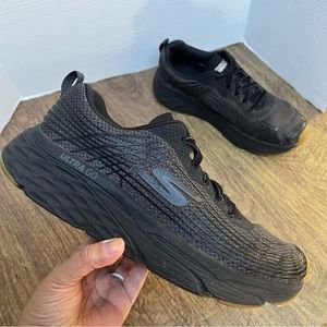 Skechers Ultra Go Run Max Cushion Running Shoe Black Sneakers Size 10